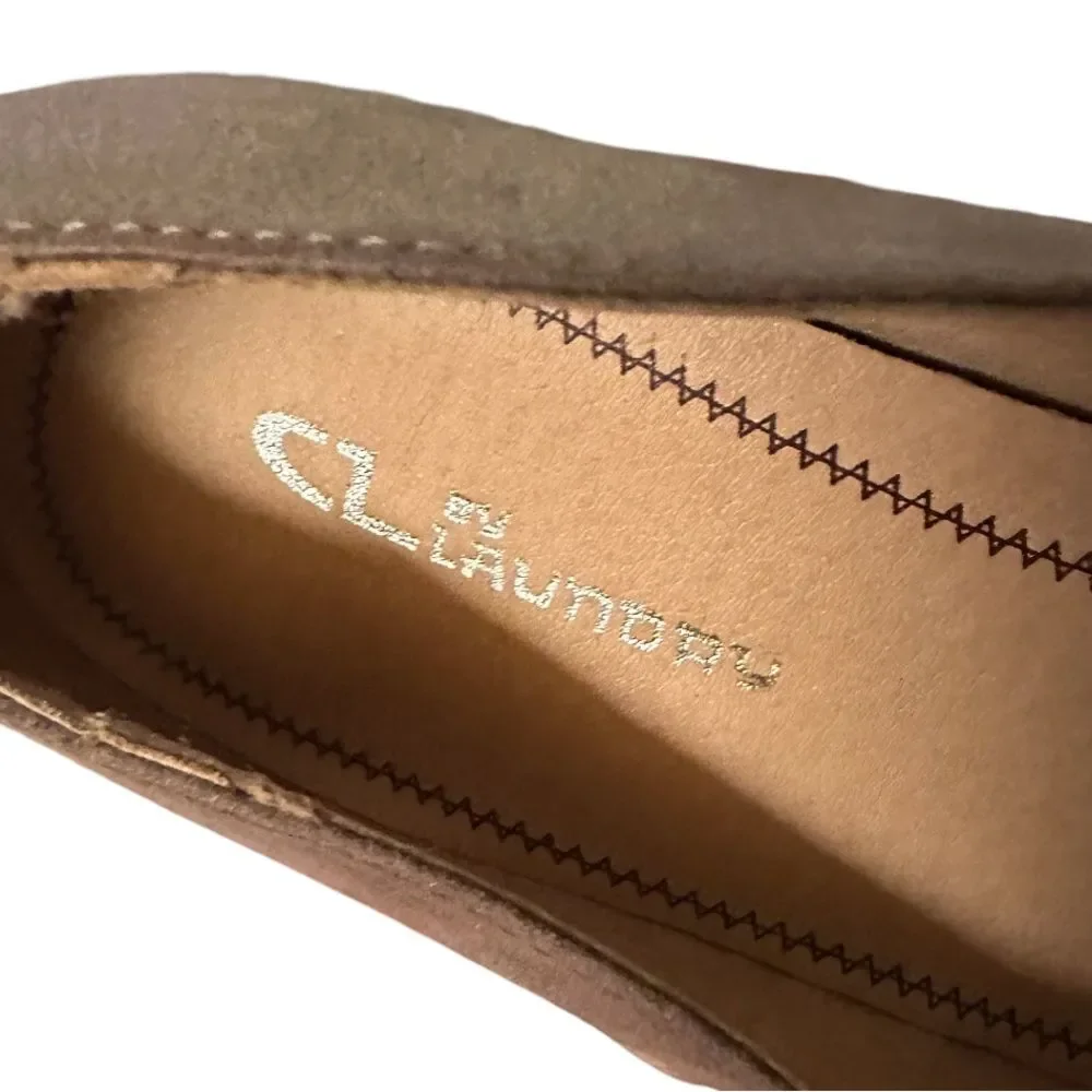 CL Chinese Laundry Anete Women Round Toe Faux Suede Taupe Heels Size 9.5 NEW